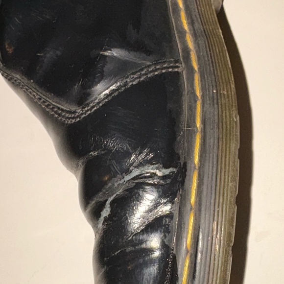 Dr. Martens Black Leather Men's Boots - Picture 3 of 8